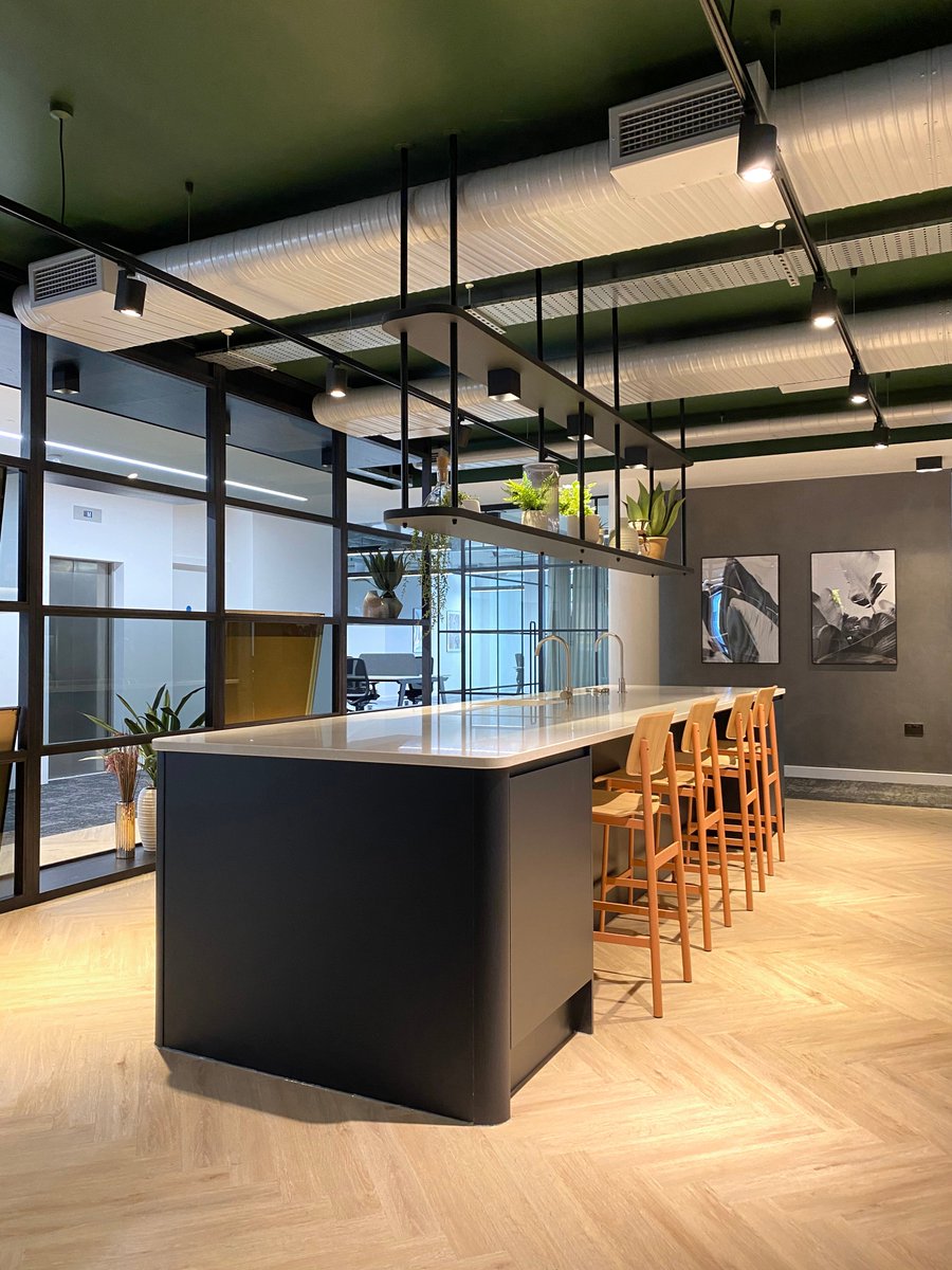 helicalplc's tweet image. Flexible spaces which encourage a sense of community are growing more important for a collaborative #OfficeSpace. Interesting insight from @Work_There on what makes a working environment a community: bit.ly/3aCZ6ny