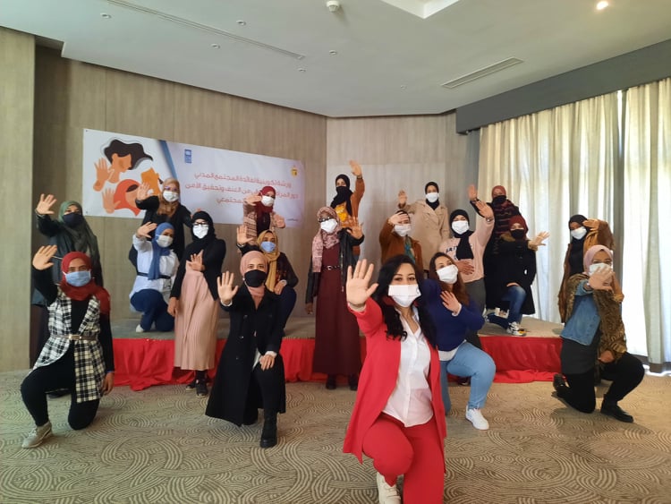 UNDPinTunisia's tweet photo. اختتام الدورة تكوينية الأولى لفائدة المجتمع المدني تحت عنوان دور المرأة في التوقي من العنف وتحقيق الأمن والتماسك المجتمعي والتى نظمتها المشاريع الثلاث @UNDPinTUNISIA #ترابط، #تمكين، و #شرطة الجوار لتعزيز وتطوير شبكة من #النساء الرائدات في مجال التماسك الاجتماعي. https://t.co/YRG14vsClw
