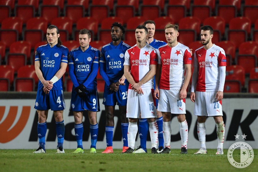slaviaofficial's tweet photo. 🛑🎯💪 ❌ 🛑🎯💪
Najdete rozdíl? 🤔 #UEL #slalei https://t.co/uSVyHsaHb5