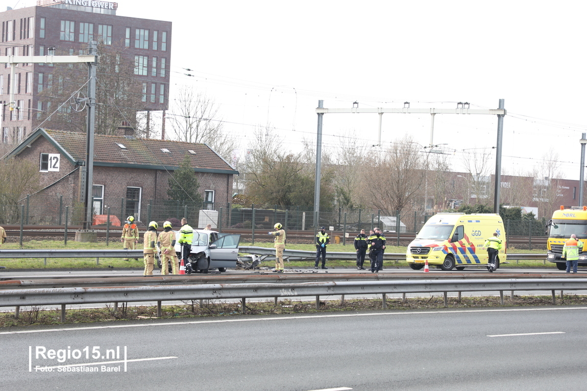 regio15's tweet photo. Flink ongeval op de #A12 richting #Utrecht, thv #Nootdorp. Meerdere personen worden onderzocht. https://t.co/Tm3izENcjT