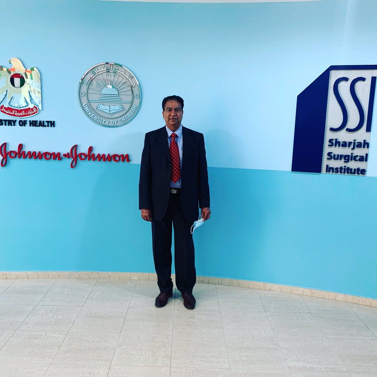 ALRexMichael's tweet photo. Fantastic training venue! #sharjahsurgicalinstitute #spinetraining #drmichaeldubaispine #CME https://t.co/7ZF8xtFvKR