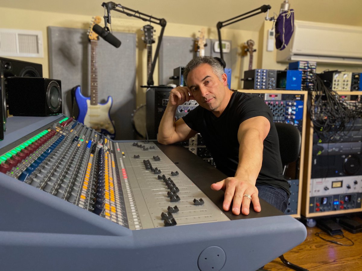 AMSNeveLtd's tweet photo. "“The 8424 has given me the ability to come back to the analogue world in a huge way by really streamlining the process between In The Box and Outside The Box.”

- Recording artist @MikeSmithInc 

Read more 👉  https://t.co/PxGDkruedN https://t.co/pefvo5XI1s