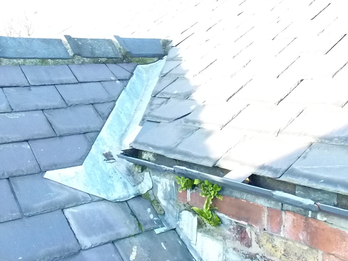 bulkgrainmover's tweet photo. Broken and leaking gutters, cracked stacks and chimneys ? An Aerial Roof Inspection by drone is the quickest and safest way check those difficult to access areas. Call 07836 255173 for more information. https://t.co/WtX9xTqjB8