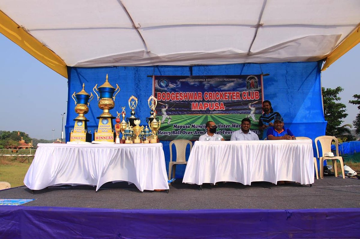 Joshua_De_Souza's tweet image. Present were Club President Pralad Kavelekar, Tanvesh Keni,  Suresh Vernekar, Dharma Naik, Santosh Mandrekar, Ashish falari, Mableshwar Parsekar,  Utkarsh Pokle, Poornay Rivankar, Kedar Sirsat, Siddesh Naik.

#Cricket #InterWard #BodgeshwarCricketClub #Goa #Mapusa