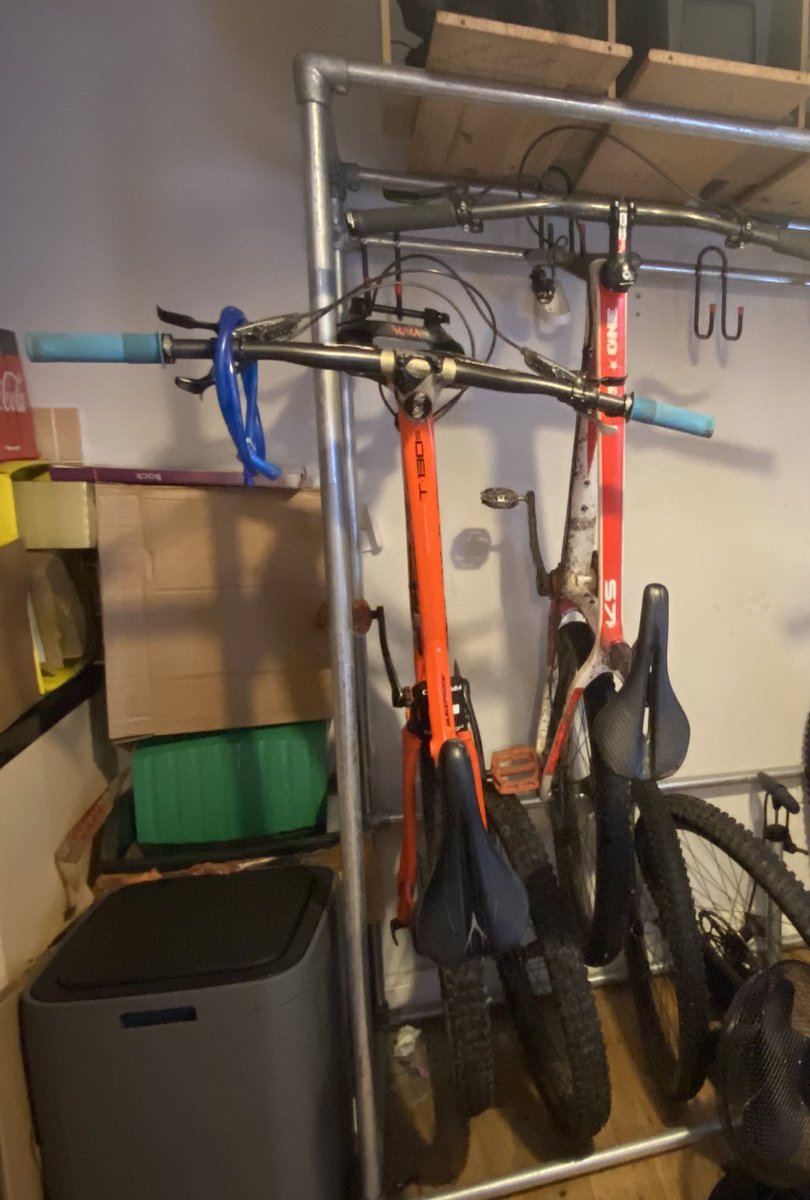 onthebrake's tweet image. If anyone sees a Whyte T130s with renthal bars and blue grips on the net please let me know.

Someone nicked it from my lounge at 2am this morning. It was just inside the door on a wheel stand.

Sad more than anything. Not huge value, just sad someone did it.