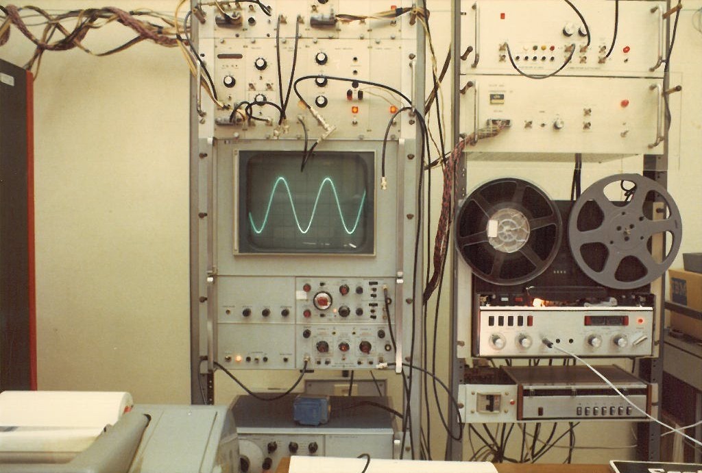 UniPadova's tweet photo. 🎉 Festeggiamo i primi 40 anni del Centro di Sonologia Computazionale #Unipd. La sua storia è raccontata nel volume edito #cleup, tra sperimentazioni, innovazioni e opere nel campo dell’informatica musicale > https://t.co/Ftc4qw8lw2 https://t.co/1Bmh6QqaPn