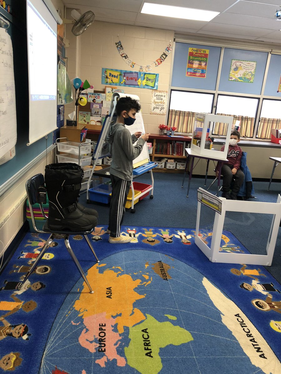 becksbunch3's tweet photo. Students picked their Mushers from a boot as we started our Iditarod Unit.  The Mushers for the Iditarod picked from a boot to determine the order that they will start.  @RidgewoodES https://t.co/Mk49O56P2z