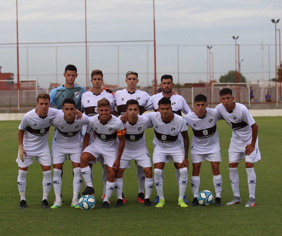 Club Atlético Platense on X: [Reserva] #CopaDeLaLiga #Fecha7 ⏰ ¡Partido en  marcha! #Platense y Colón ya se miden en Vicente López. ¡#VamosCalamares🦑!   / X