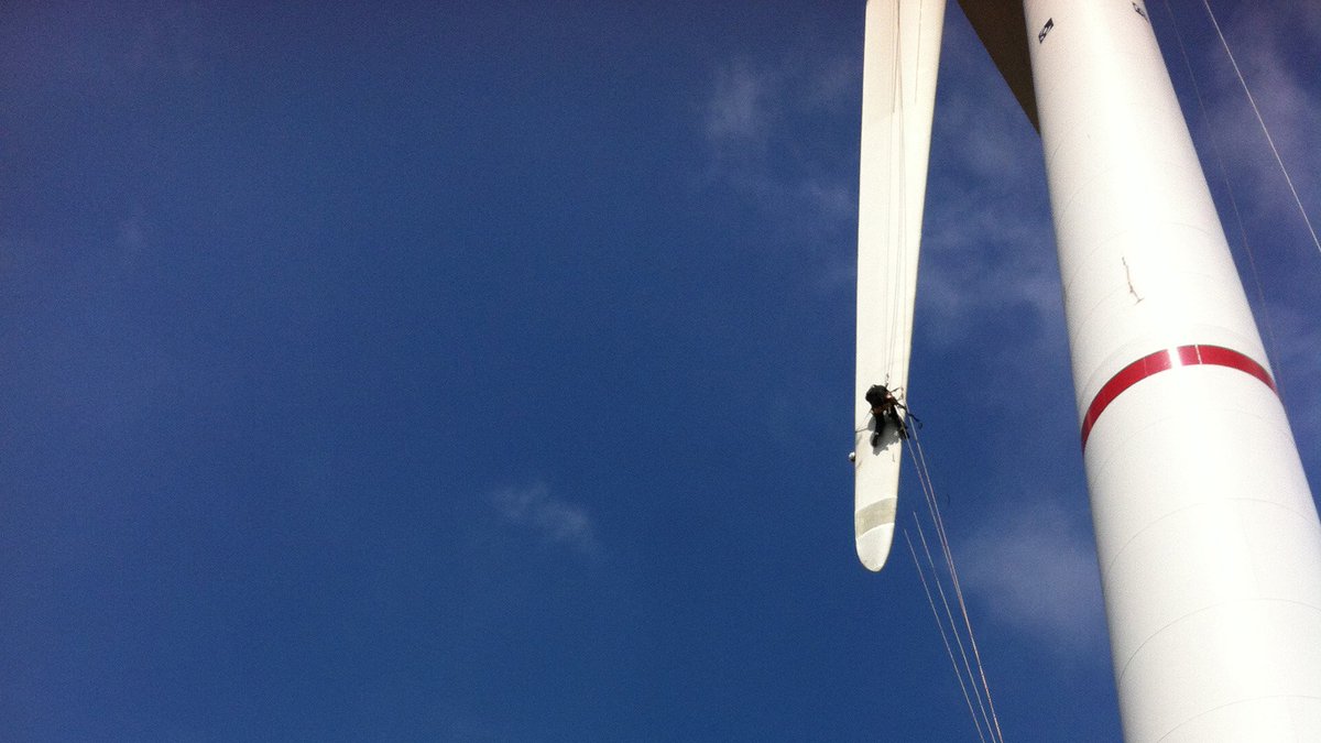 BladeExtension's tweet image. The prototype of #RBE was designed by fk-wind, for wind turbines types Bonus 1.0 and Bonus 1.3. #Energiekontor has applied this technology in #windfarms in #Germany and #Portugal.

Learn more, here:rotorbladeextension.com/rotor-blade-ex…

#RotorBladeExtension | #windenergy