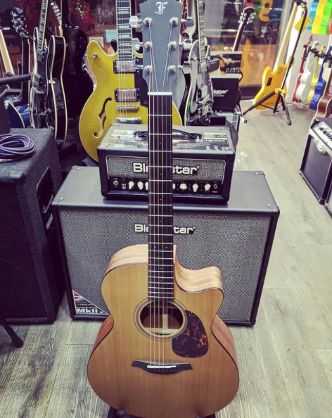 FurchGuitarsUK's tweet photo. New Guitar Friday! 
#furchguitars
📸 https://t.co/RZzRv8ag2F https://t.co/qYEny7cudE