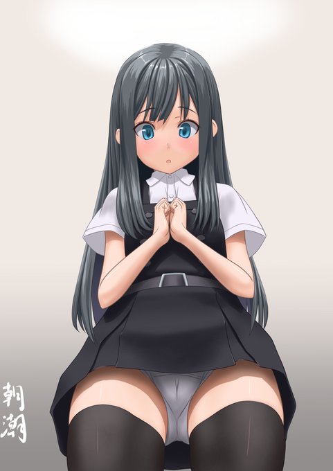 #見た人もなにか無言でパンチラをあげる 