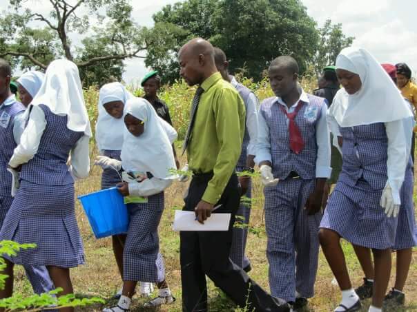 richardaumar's tweet photo. Catching young ones green on smart agriculture is a sustainable way to go on self sufficiency.
#PACJA1 #CSDevNet1 #ncsfpas
@atayibabs @samsoft2010 @CSDevNet1_Steve @iberthasewe @BEgbuchulam @Cocomademoiseil
@seunny2020 @ClimateActionN @dheenylkhair @Rajmann11 @shagalinkutv https://t.co/9xdkWKDqMA