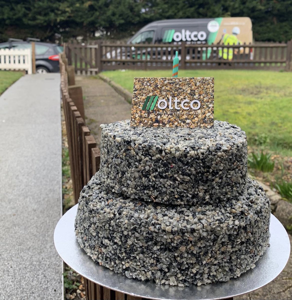MAGAMemescoin's tweet photo. Itβs a double bubble with two birthdays at Oltco HQ this week!! π₯³
The best way to celebrate? With CAKE of courseπ
Who wants a slice?!! π
#Oltco #WorkBirthdays #WorkFamily #HappyBirthday #BirthdayCake #ResinBound #ResinBoundInstallation https://t.co/CZsOX1uN5o