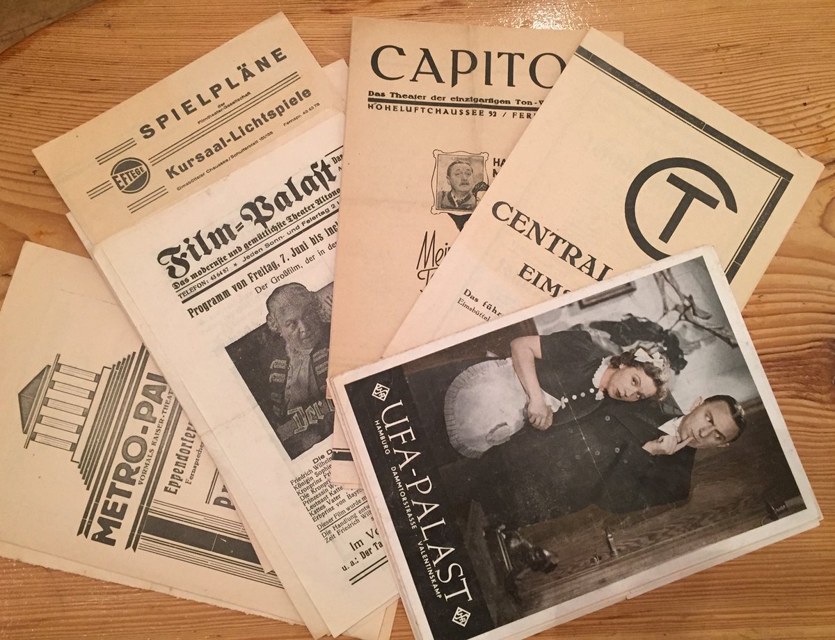 #Eimsbüttel war bis in die 1950er eine #Kino-Hochburg in Hamburg. Es gab das Emelka, das Central, die "Flohkiste" (Urania), uvm. Zahlreiche historische Kinoprogramme haben wir zusammengetragen:
eimsbuettel-geschichte.de/freizeit/kinos
<a href="/FilmRaum/">FilmRaum</a> <a href="/eimsbuettelern/">Eimsbütteler Nachr.</a> <a href="/Eimsbuettel/">Stadtteilkultur-Eimsbüttel</a> <a href="/ABATONKino/">ABATON Kino</a>