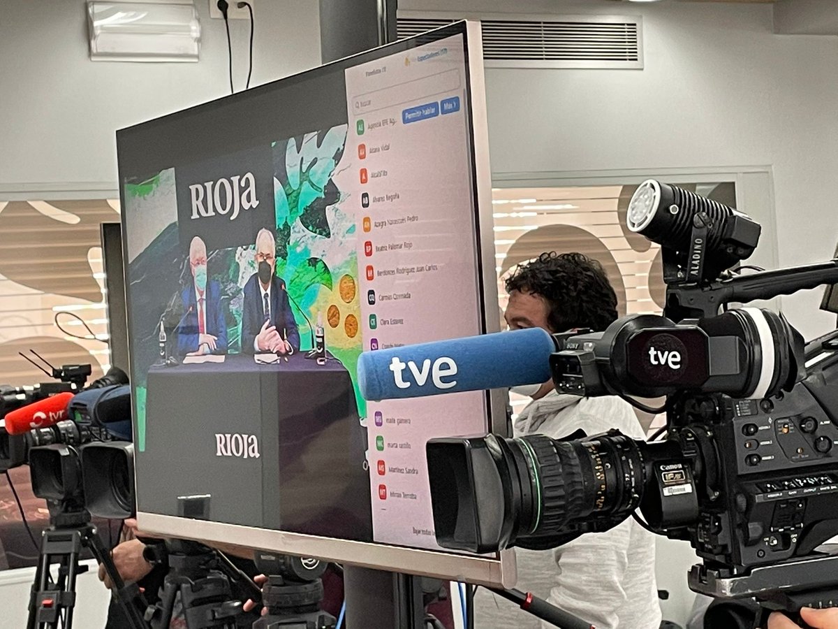 RiojaWine_ES's tweet image. Rioja exhibe músculo exportador en el año de la pandemia 🍷🌎
El conjunto de las exportaciones de Rioja creció un 8,34% en 2020, y a doble dígito en mercados estratégicos como Reino Unido, Países Bajos o Canadá.
+INFO👉riojawine.com/noticias/rioja… 
#Rioja #RiojaWine #TeMerecesUnRioja