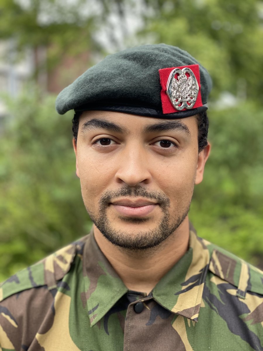 TekstPast's tweet photo. Serie "militair & kandidaat-Kamerlid" #defensiekrant opent met @DonCeder #4 bij @christenunie => "Wat me aanspreekt, als reservist: de CU is bondgenoot van de krijgsmacht. Ik ben blij dat ook CU pleit voor toename defensiebudget naar 2% van het BBP, overeenkomstig de NAVO-norm." https://t.co/9VYBCOw1mt