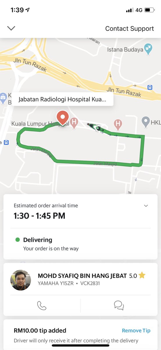 gaghafredie's tweet photo. Tunggu punya tunggu abang grab ni bawa mknn for lunch tadi but the map shows he has arrived but i didnt get the notification. https://t.co/GXfCvrZhM6