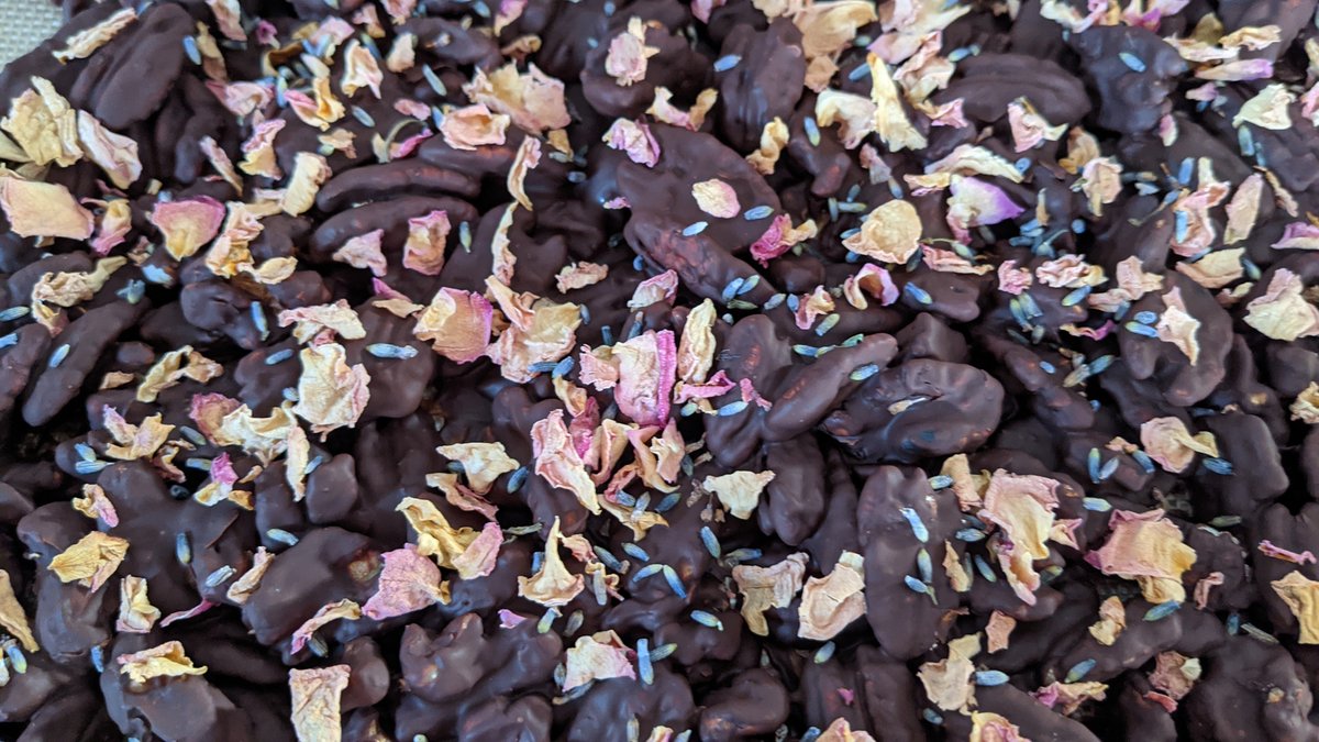 There's still time to enjoy <a href="/avillechamber/">Andersonville Chamber</a>'s HYGGE FEST, celebrating all things warm &amp; cozy. Special promos throughout February, plus don't miss "The Great Andersonville Puzzle Exchange" on Feb. 27!  Details: bit.ly/3aAolH7. #AvilleHyggeFest #Hygge #AndersonvilleChicago