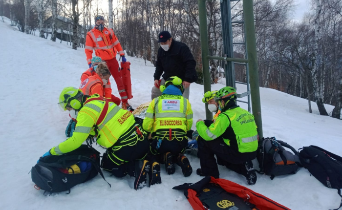 LuinoNotizie's tweet photo. #Forcora, sbatte contro il traliccio dello skilift: 49enne in ospedale
https://t.co/cqYwiHyfcH https://t.co/AkfOL2EvoF