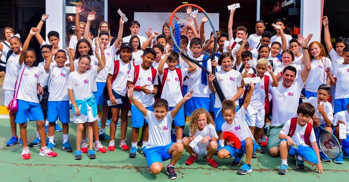 Dia do Esportista!

Viva a todos que se mexem, escolheram o Tênis como modalidade esportiva  e praticam com amor ❤️🎾

📸Na foto nossa próxima geração de atletas do @institutoproximageracao / <a href="/bancobv/">banco BV</a>