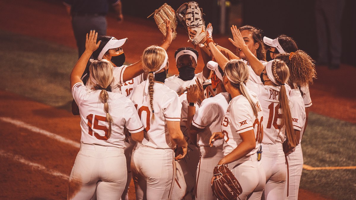 TexasSoftball's tweet image. It's FINALLY softball time for Texas as we're heading to Conroe, Texas, to play two Sunday games at the Scrap Yard Blizzard Challenge! 🤘

1:15 p.m. CT - vs. Wichita State
3:30 p.m. CT - vs. North Texas

We'll let you know if there's radio/TV coverage.

📰 hookem.at/BlizzardChalle…
