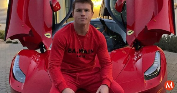 Milenio's tweet image. ¡Ese de rojo! El 'Canelo' presume su nuevo Ferrari de 4 millones de dólares mile.io/3pwwS3j