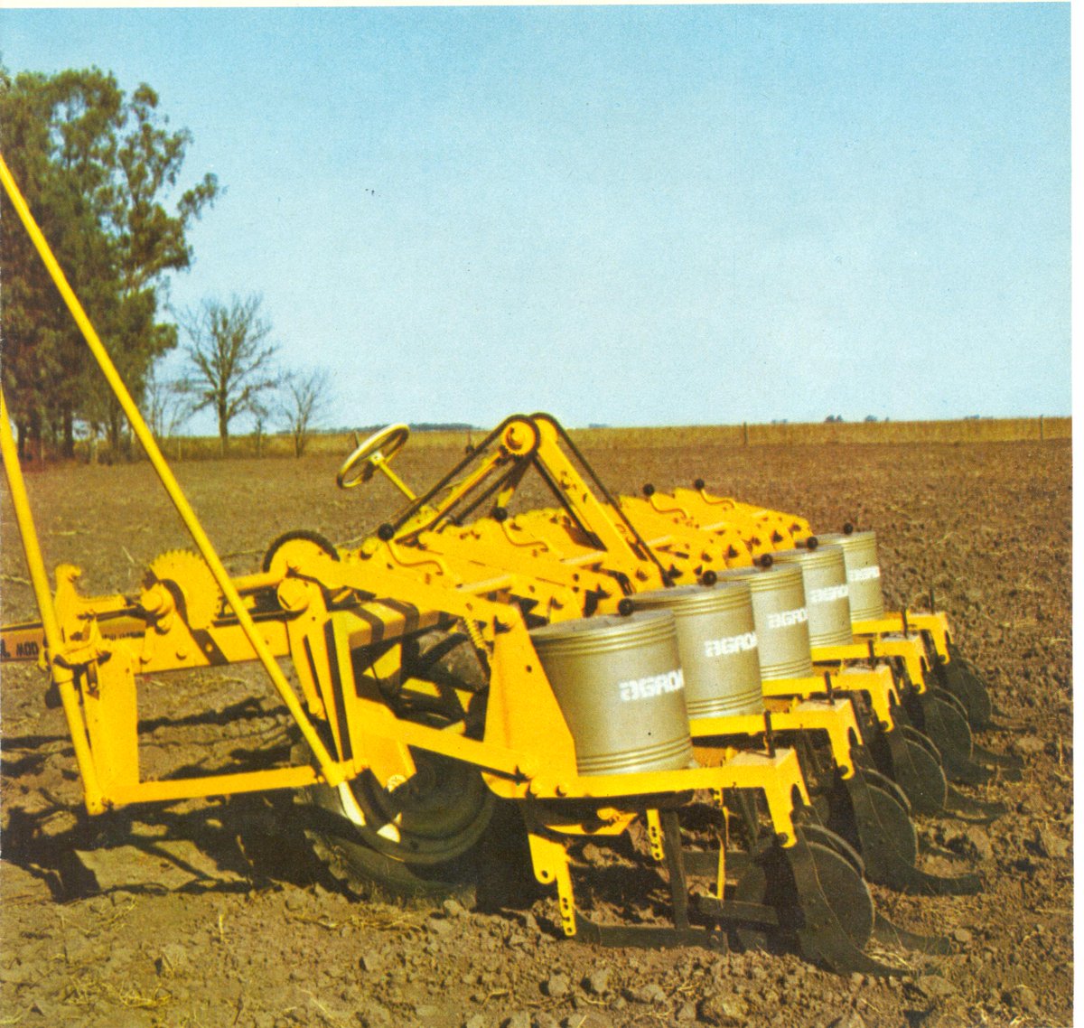 Somos la empresa gestora de la #Revolución #Agrícola #Argentina, somos el #LíderEnSiembra
Trabajando siempre a la par de las más prestiogosas instituciones, continuamos revolucionando el #CampoArgentino.
<a href="/AgrometalArg/">Agrometal</a>