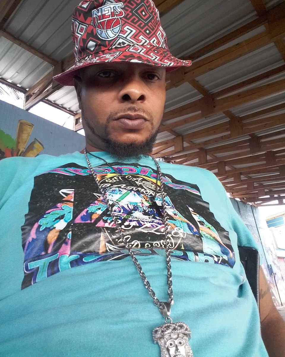 bankrobizzle's tweet photo. Listen to Bankro Ft. A - Out My Way.wav by BANK☆RO BUS!NE$$ on #SoundCloud
https://t.co/eTnI9zVwfy #bankro #newmusic #music #Spotify #SoundCloud #rap #NewMusicFriday #np #goodmusic #lit #hitcamp #Artist #free #freestyle #pic https://t.co/ZV1PcINKsY