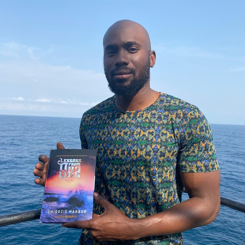 PurpleShelves's tweet photo. One of the highlights of our week was seeing #LessonsFromSea at sea.
The book is Captain Chigozie Harbor's disclosure on how to live the good life and is just the perfect handbook for anyone who needs a push.
DM for copies. https://t.co/TfOaJ6JVsu