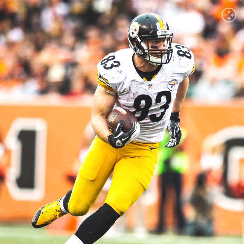 steelers's tweet photo. #OTD in 2016, #HEEEATH announced his retirement.
