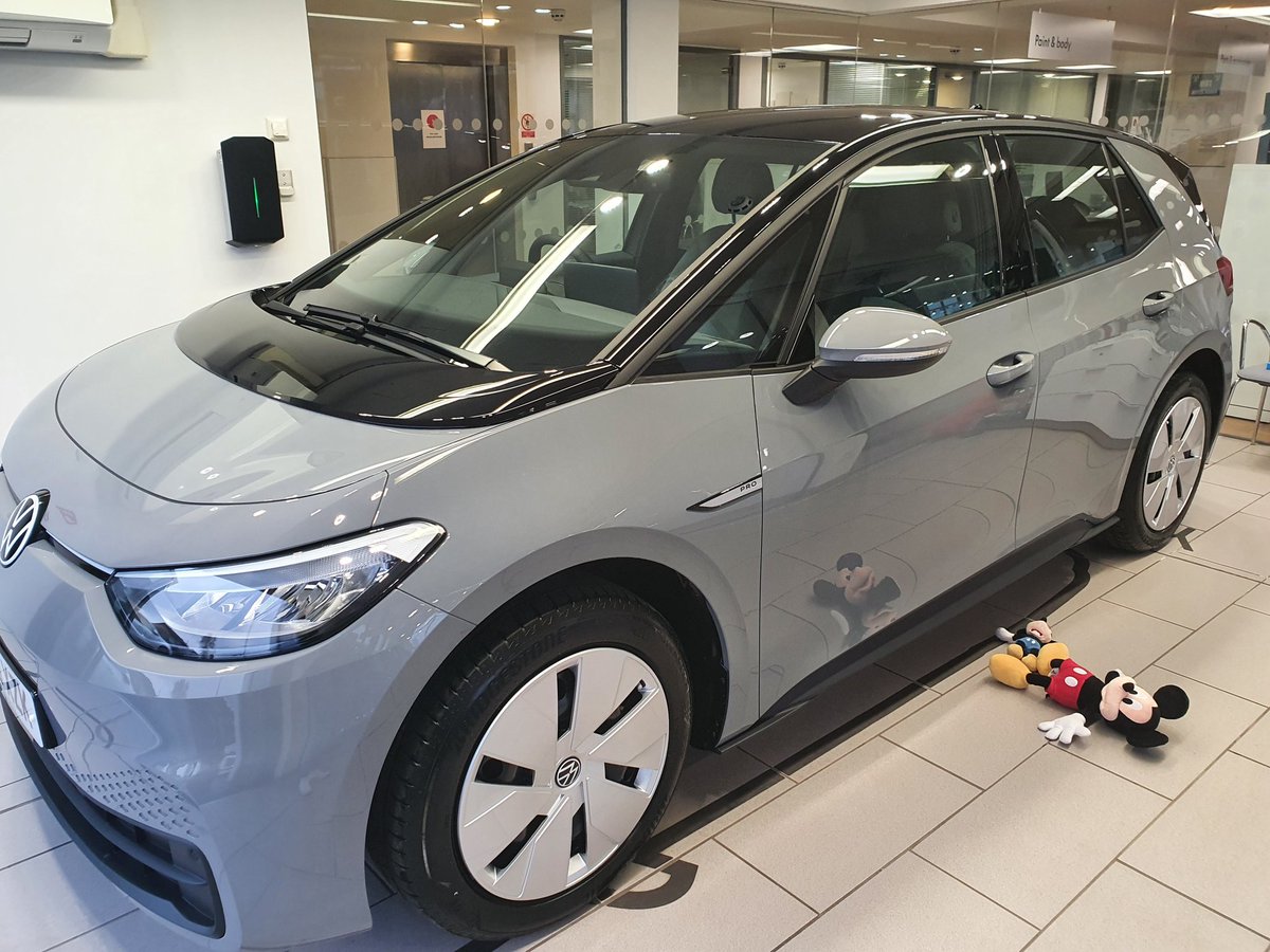 CiaraOConnor83's tweet photo. Spend enough time working on @ClimateXChange_ #ulev research &amp; this is what happens! 

Thanks to the @EnergySvgTrust, #OLEV, &amp; @wicek77 for doing all the form filling, we have our very own #EV 😍

No mickey mouses were harmed in the purchasing of this car

#sheselectric https://t.co/2Oz64sIAn4
