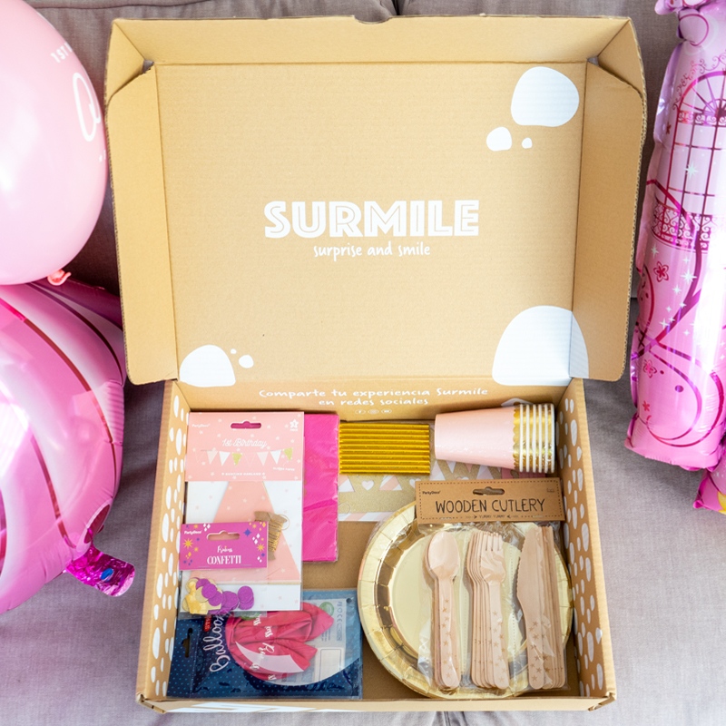 surmilebox's tweet photo. ¿Ya conocéis nuestras Party Box 🎉?⁠
⁠
Entra en https://t.co/gPVypf3Noy y pide la tuya 🎉⁠
⁠
#cajasorpresa #cumpleaños #regalos #celebraciones #eventos#fiestasprivadas #enfamilia #jugarjuntos #surmile #surmilebox #cumpleañosconsurmile https://t.co/8UuGRQ0UCX