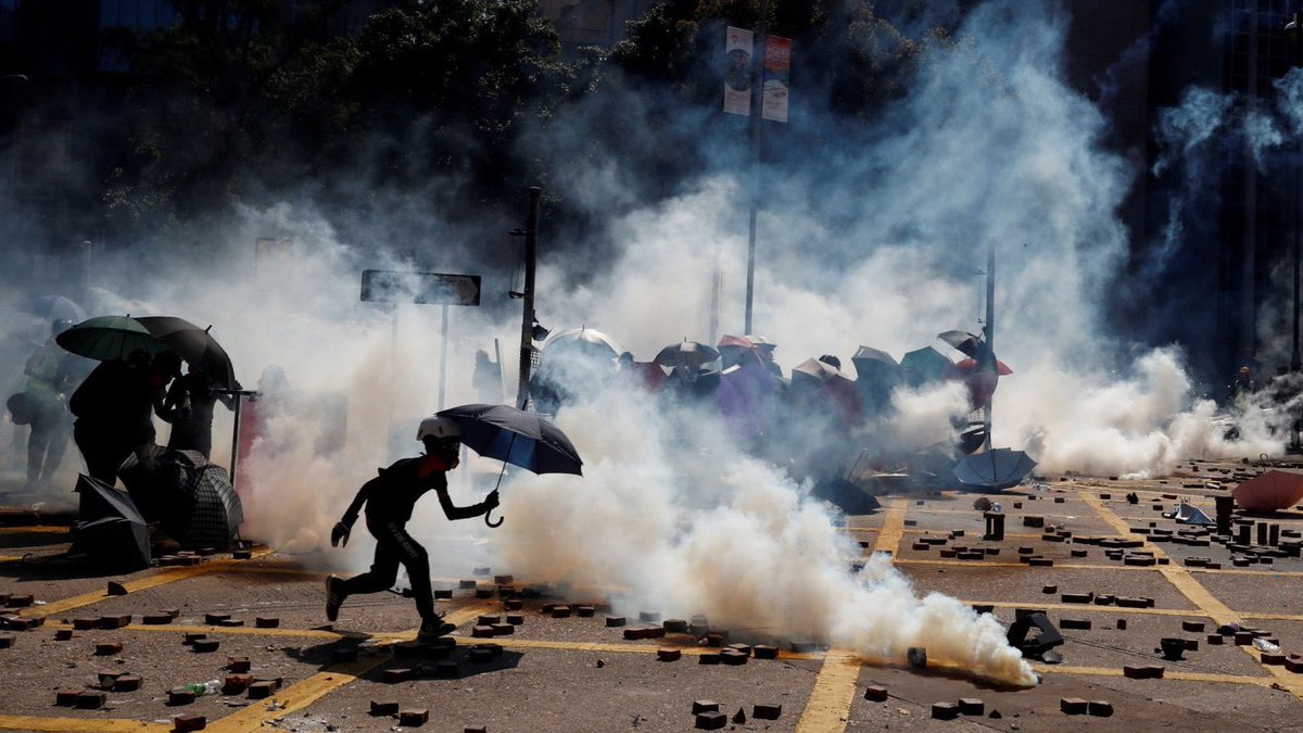 BREAKING: 12 protesters were arrested today. They were alleged for “rioting” during the siege of PolyU by the #HongKong police. 11 of them are now in custody. Political purge NEVER ends in Hong Kong. Source: Stand News Photo: Reuters