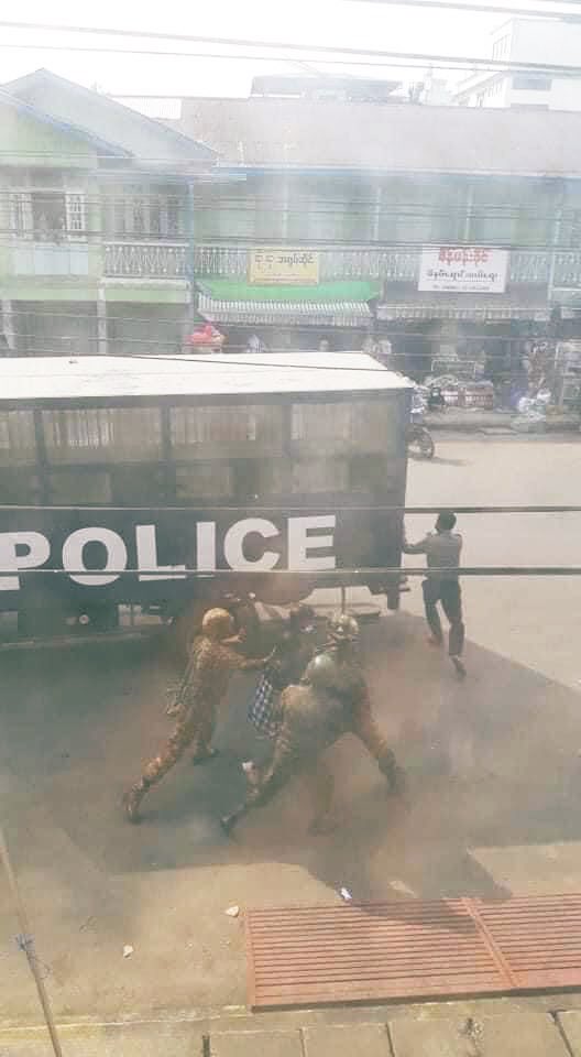 Bunny Phyoe (@bunnyphyoe) on Twitter photo tw // violence
Today: Soldiers and Police forces arresting civilians in Myitkyina, Kachin State, Myanmar. (Videos in thread)
<a href="/POTUS/">President Donald J. Trump</a> <a href="/UNinMyanmar/">United Nations in Myanmar</a> <a href="/UNHumanRights/">UN Human Rights</a> <a href="/SchranerBurgen1/">Christine Schraner Burgener</a> <a href="/RapporteurUn/">UN Special Rapporteur Tom Andrews</a>
#WhatsHappeningInMyanmar
#Feb19Coup tw // violence
Today: Soldiers and Police forces arresting civilians in Myitkyina, Kachin State, Myanmar. (Videos in thread)
<a href="/POTUS/">President Donald J. Trump</a> <a href="/UNinMyanmar/">United Nations in Myanmar</a> <a href="/UNHumanRights/">UN Human Rights</a> <a href="/SchranerBurgen1/">Christine Schraner Burgener</a> <a href="/RapporteurUn/">UN Special Rapporteur Tom Andrews</a>
#WhatsHappeningInMyanmar
#Feb19Coup