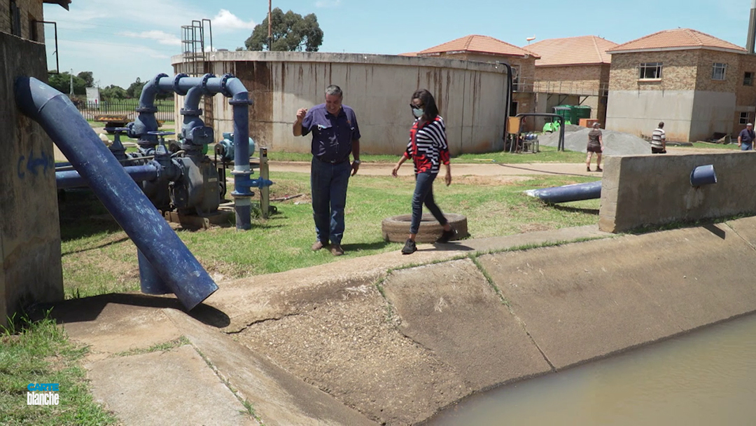 carteblanchetv's tweet photo. Make sure you join us tonight at 7pm on @MNet channel 101 for another hard-hitting instalment of #CarteBlanche:
#Beitbridge Border
Rainfall & #Flood Fears
#Kgetlengrivier Municipality
#Cancer #Immunotherapy
@clairemawisa @MasaKekana @macmoleli @DerekWatts https://t.co/JWcAxhhzdw
