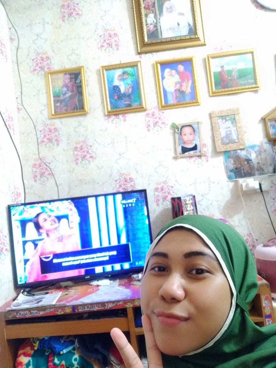 GeulisRya's tweet photo. Klo aku suka nya tinggi,  idung mancung &amp; bertanggung jawab... 
#indonesiagiveaway96
@TRANS7 https://t.co/MXkGTumSHm