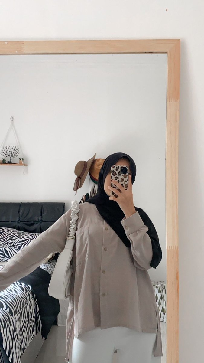 Mutia10637672's tweet photo. 🌺Avail Kediri🌺0895340475818
🌺St/Lt/Fullday/Vcs/Massage🌺
#availkediri
#expokediri
#openbokediri
#angelkediri
#bokingankediri
#bokediri 
#bisyarkediri
#includekediri
#lendirkediri
#abgkediri 
#excludekediri 
#bispakkediri 
#kimcilkediri
#kediribirahi https://t.co/Li3hszHZ2O