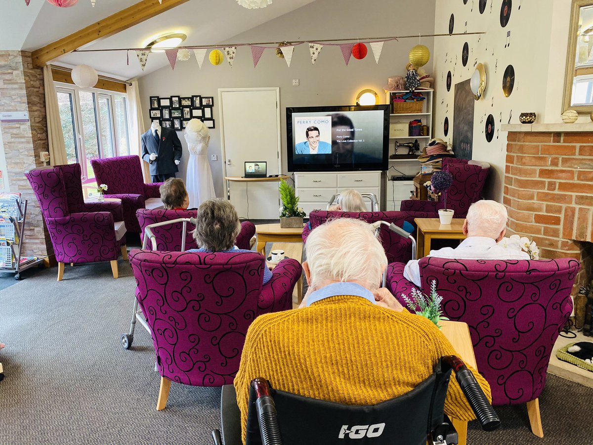 Dawson_Lodge's tweet image. Singalong Friday in this rainy day 🎶🎵 here @Dawson_Lodge 
#fridayfeeling #soulmusic #jazz #rhythmandblues #FridayMotivation @AnchorHanover @carehome_co_uk @CareQualityComm