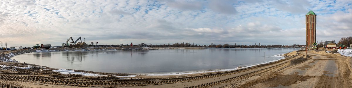 Nog geen week geleden hadden we deze mooie winterse #taferelen op het project #waterfront #Aalsmeer. Met de lente in aantocht kunnen we nu nog even nagenieten!