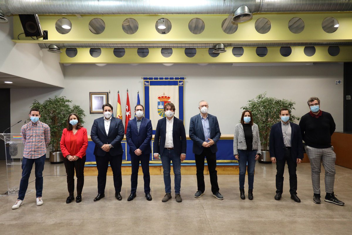 Hoy es el Día Internacional contra la #LGTBfobia en el Deporte y es un placer y una responsabilidad firmar el acuerdo de adhesión junto al <a href="/AytoFuenlabrada/">Ayuntamiento de Fuenlabrada</a> y al <a href="/BFuenlabrada/">Flexicar Fuenlabrada</a> a la Liga del Arco Iris. #FuenlabradaCiudadContraLaLGTBIfobia #AlíateConFuenlabrada