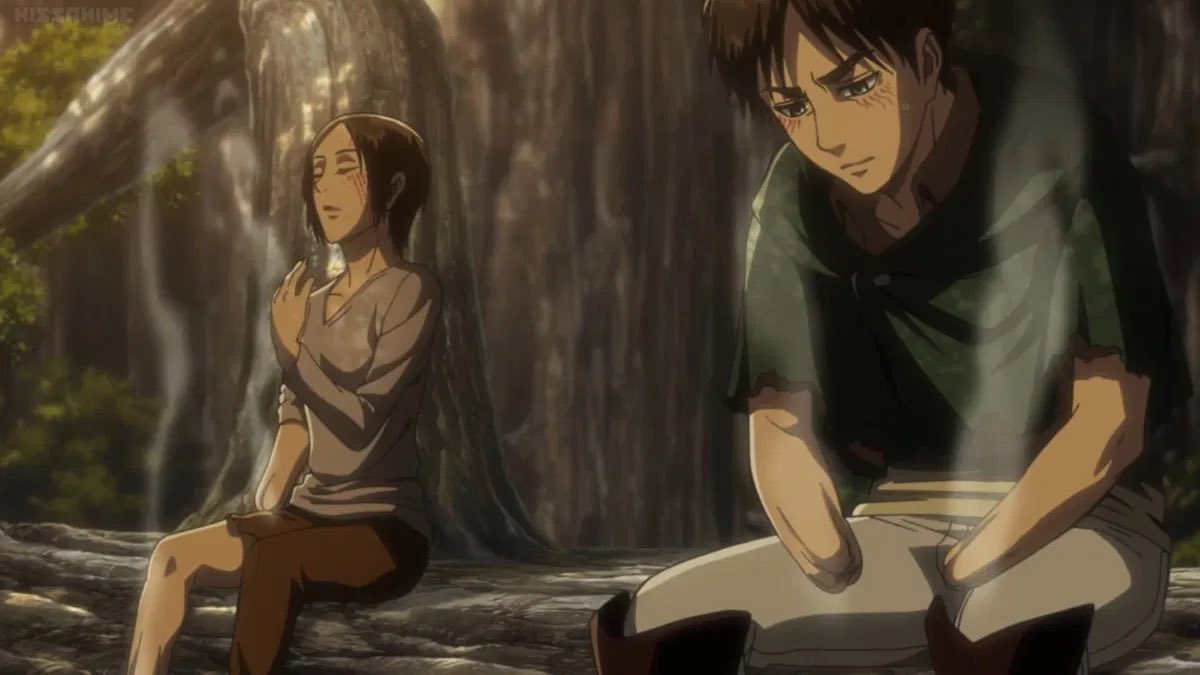 [ Anime Only ] Nous sommes toujours à la saison 2 Reiner et Berthold ont enlevé Eren et Ymir dans la forêt aux arbres géants. Ymir, demande à Reiner si ils ont vu le « singe » (Sieg) en disant ça elle prononce le kanji du singe :« SaRu » 1/2