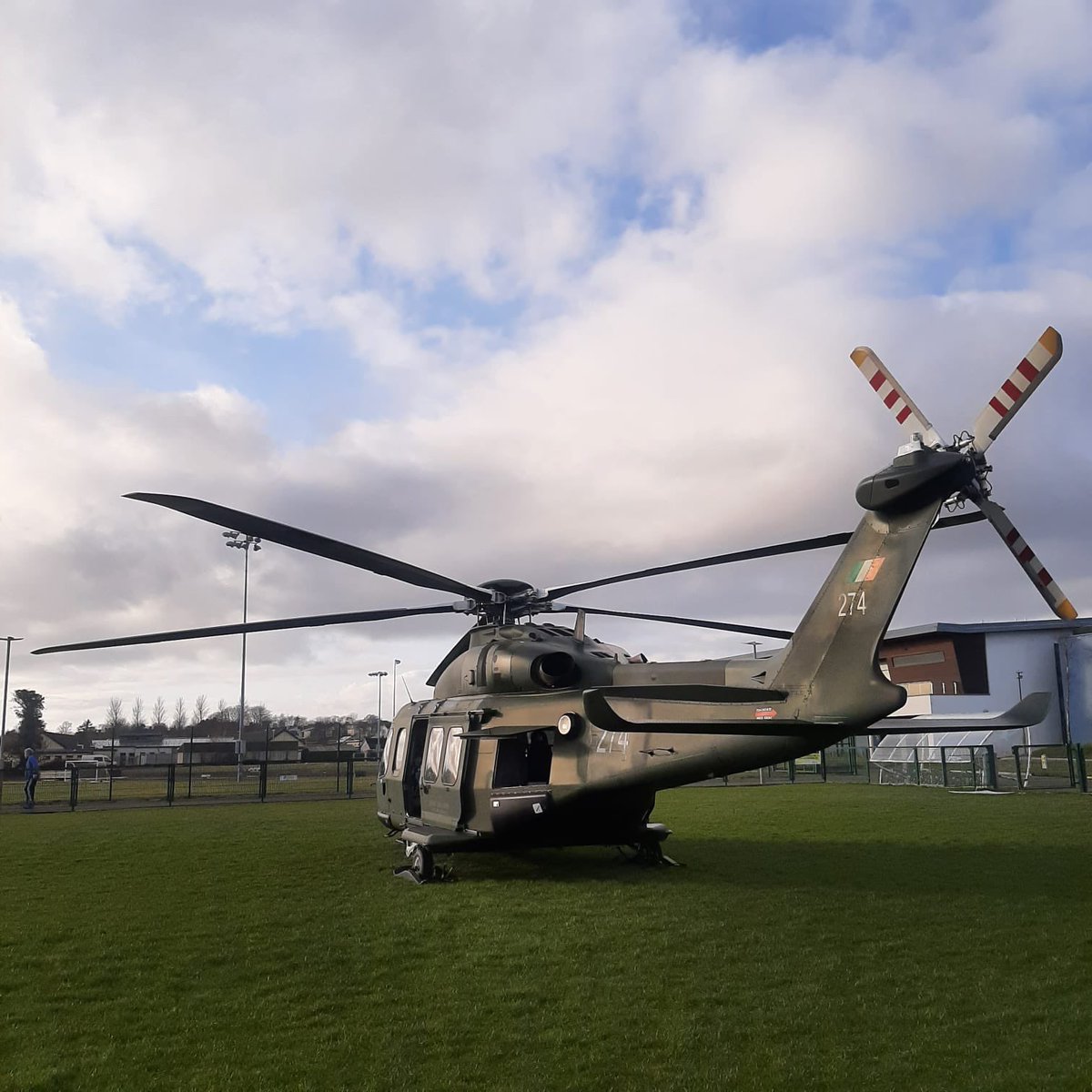 IrishAirCorps's tweet image. Yesterday #301SQN completed a NeoNatal transfer with @transport_neo from Sligo to Galway. Retasked in the air it became a double NeoNatal transfer with a 2nd patient from Galway to Dublin. 6 hrs by road was reduced to 2 hrs using our #AW139 helicopter. 

@NASCriticalCare