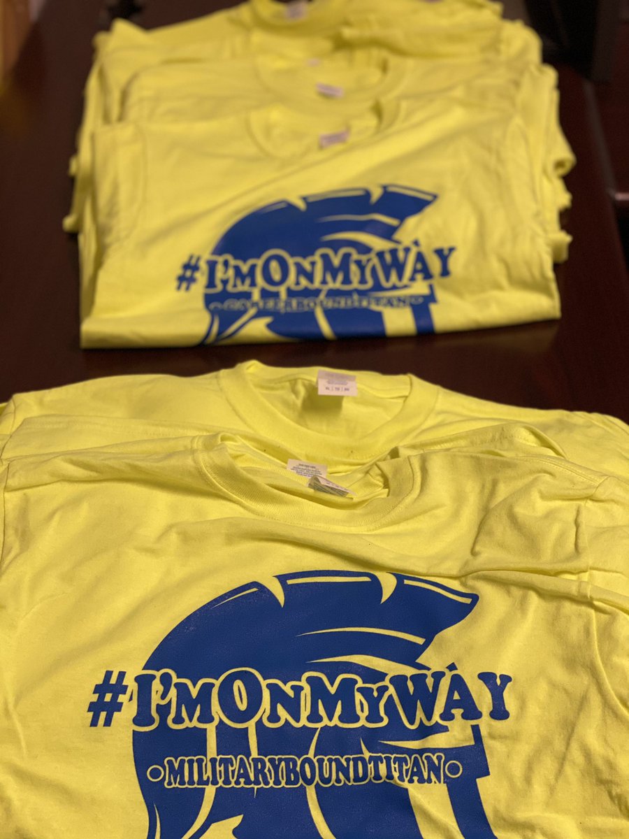 WWTStudentCo's tweet photo. Seniors!! 

Make sure to go see Ms. Boss in the Carrier Center to get your Collage, Trade, or Military Bound T-Shirt! 
#seniors21 #titanpride https://t.co/OxCJjvvtlV