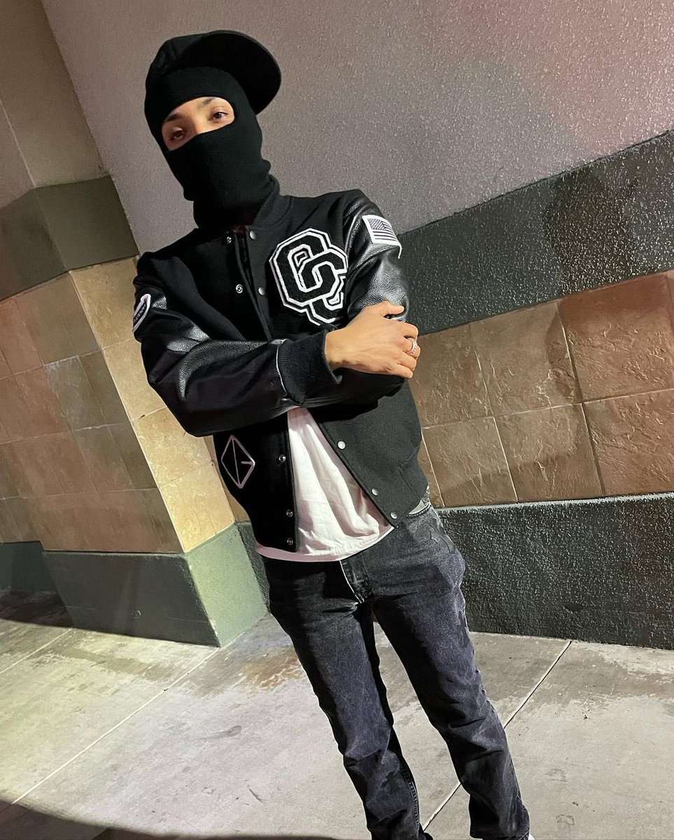 gherbo's tweet photo. CHROMEY BOY 🖤 https://t.co/8qq2ZT58ba