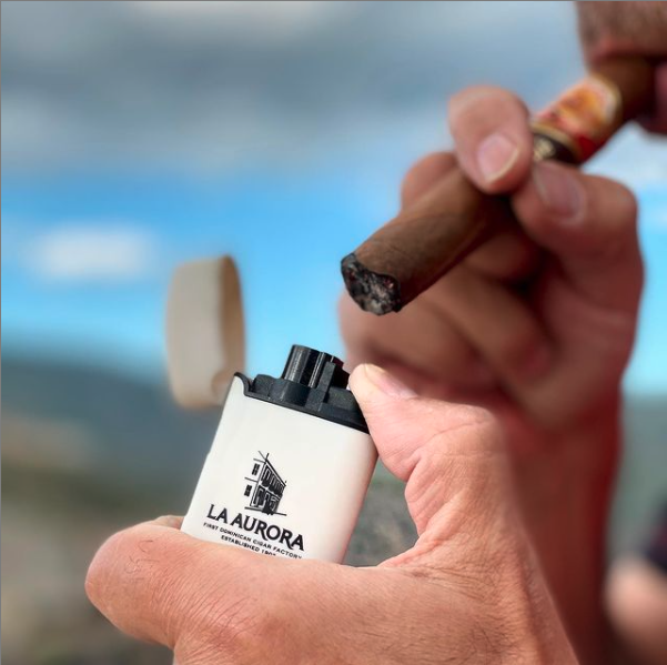 LaAuroraCigarUS's tweet photo. The anticipation for the weekend makes Friday one of the best days of the week. What are your smoke plans for the weekend? #TGIG #LaAurora https://t.co/KHFURCTVai