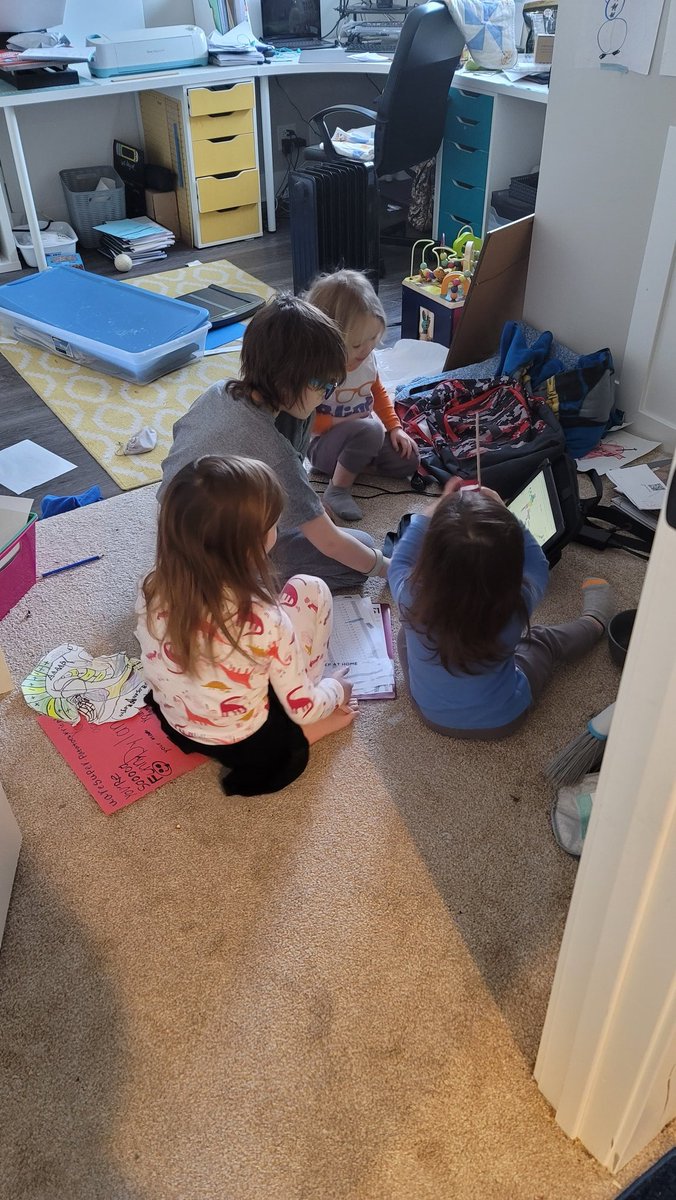 mundercontrol's tweet photo. @good_music114 thanks for the whole family entertainment lesson today! (After the live session, of course!) https://t.co/0GRKMQqifl