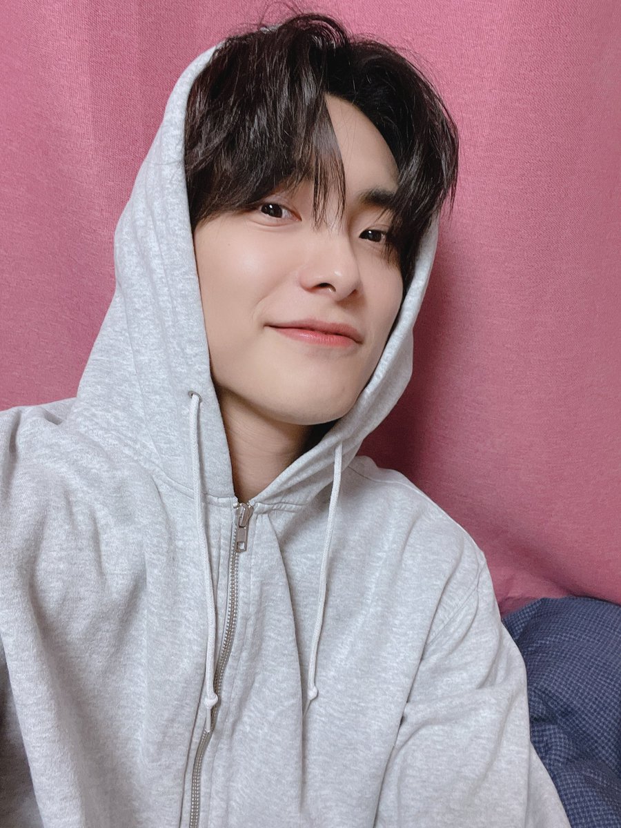 StandByACE2's tweet photo. Ayy🥺 Jun is so cute 💜😊
@official_ACE7 #ACE #에이스 #CHOICE #초이스 #JUN #준
__🦊 https://t.co/krhRGpGtxH