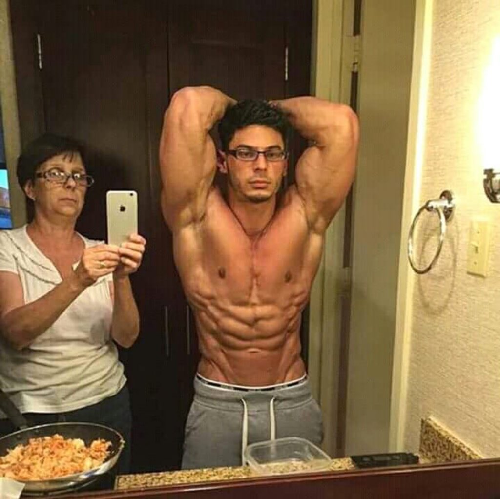 𝕵𝖚𝖆𝖓🏹❤️‍🔥🇮🇨 on X: Rauw gallego y su madre t.cotWKOn9MtXk   X