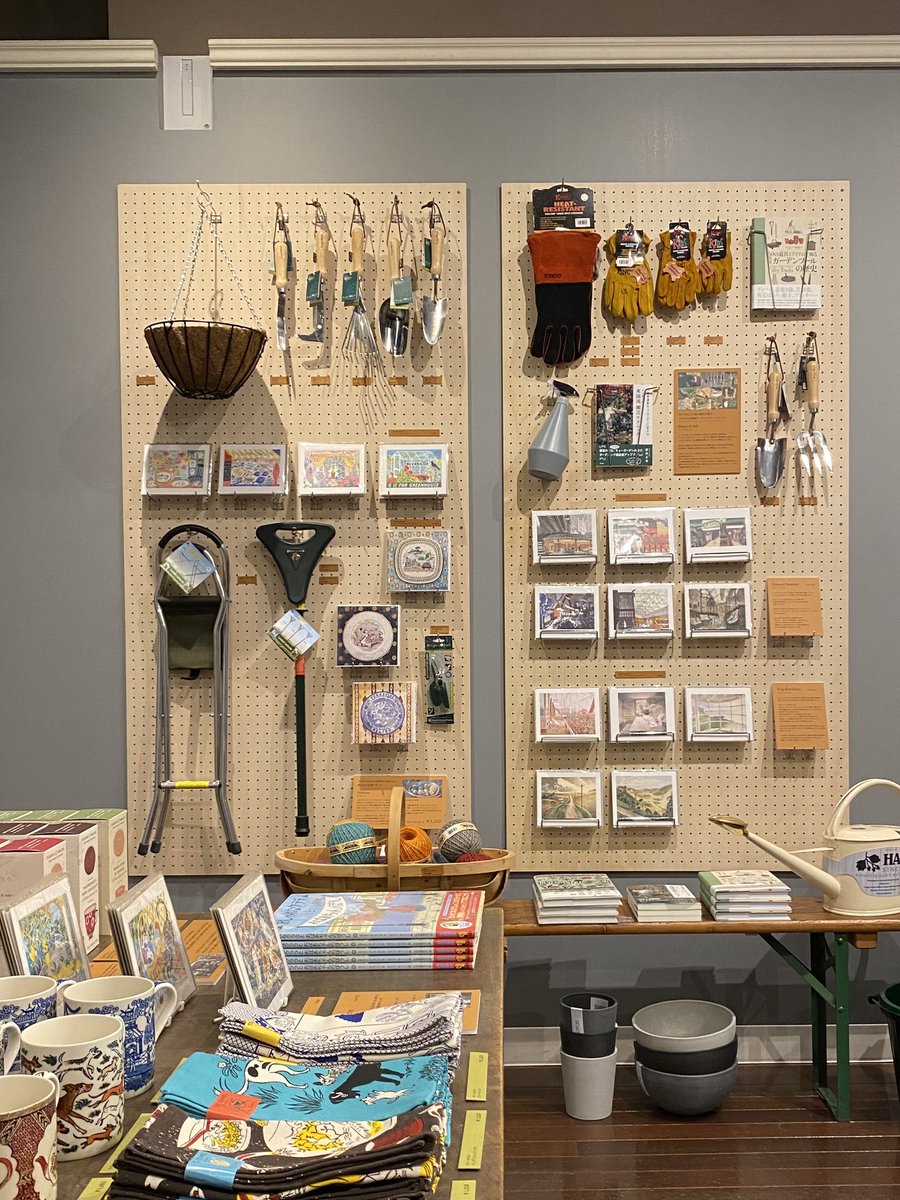 TeamEastest's tweet image. 本当に作品は来るのか？
本当に開催できるのか？
だって、英国からですよ。
ロックダウン中の、テート美術館から、コンスタブルの作品を、
日本で見ることが出来ます！

新しいショップも出来ました。
そして、2/20から、一部商品は、オンラインでも販売開始です。

themuseumsshop.com/pages/constable