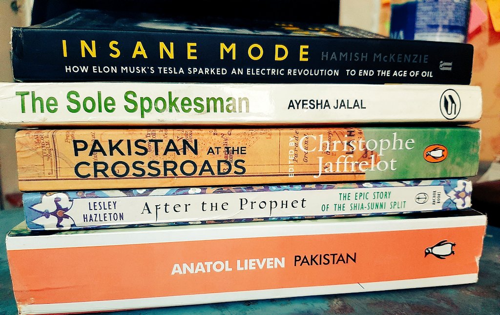 readingum's tweet photo. If you want to read more,don't be embarrassed if you prefer steamy romance novels over nonfiction. You don't have to build the habits everyone tells you to build.Choose the habit that best suits you,not the one that is most popular. Read whatever fascinates you.
#LetsReadPakistan https://t.co/q0STTGLCJq